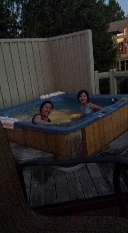 Jane and Ren Wei enjoying the hot tub on Monday evening