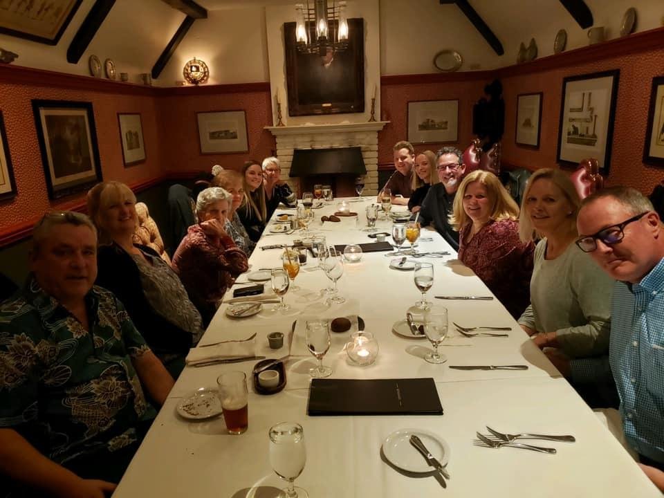 We had the best time ever at Five Crowns in Corona Del Mar..a wonderful Christmas gift from Nick & Allison for all the family..it was a very special night..I’ll always remember it as one of my most favorite family nights❤️