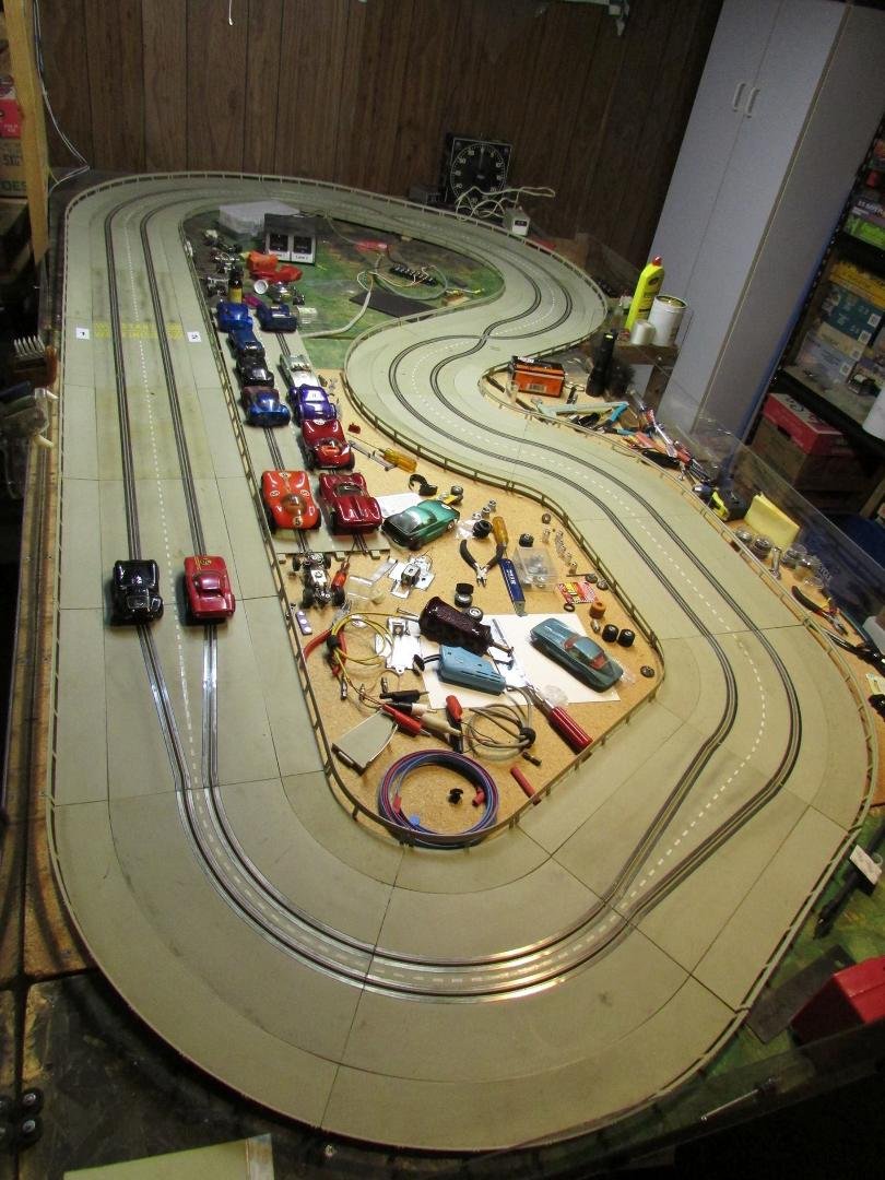For the first time in about 20 years I got my 1/32nd slot car track set up.