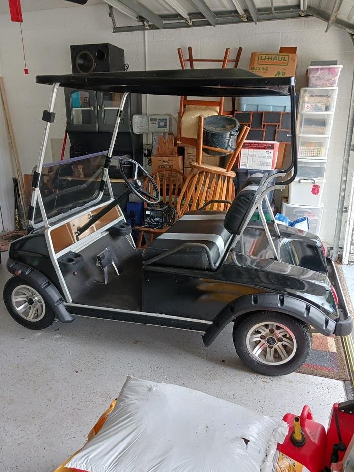 My Brother in law down in Florida got bored so I sent him some fender flares I was going to put on the golf cart next Feb. It looks great Bro.
