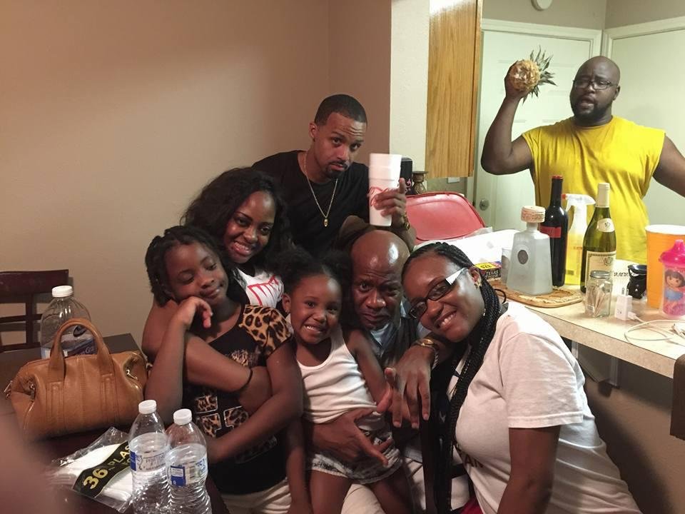 Hanging out with my Fam. Love these people!