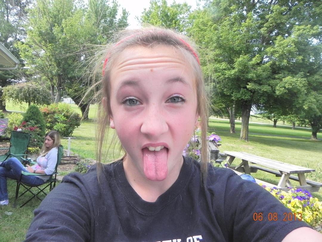 SHE'S SO CUTE ! SAMMI !