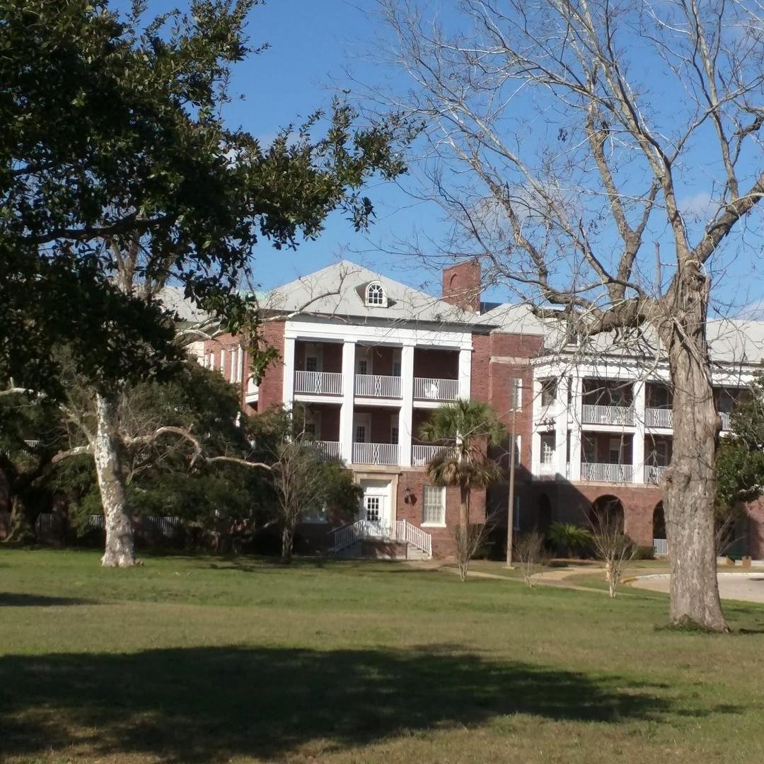 This is the Navy In we are staying at in Pensacola FL.
