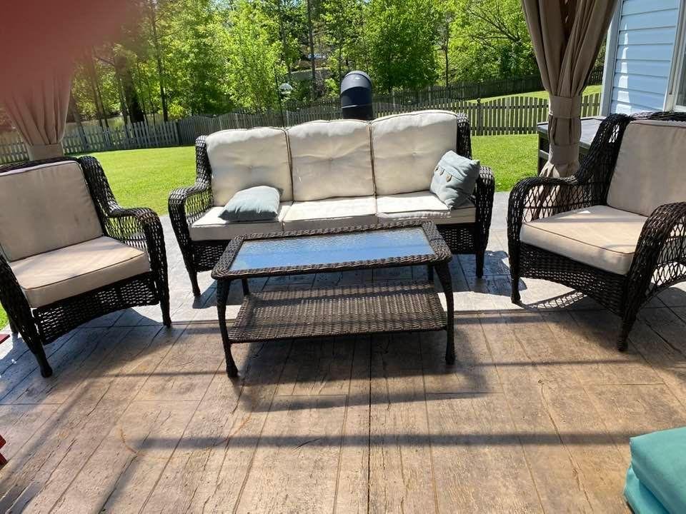 For sale , 4 pieces of outdoor furniture. 200.00