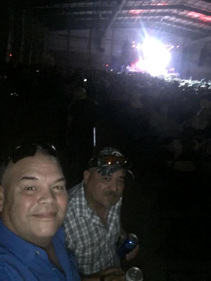 Hank Williams jr. concert with Poncho de la Cruz , Benilde and Verniece