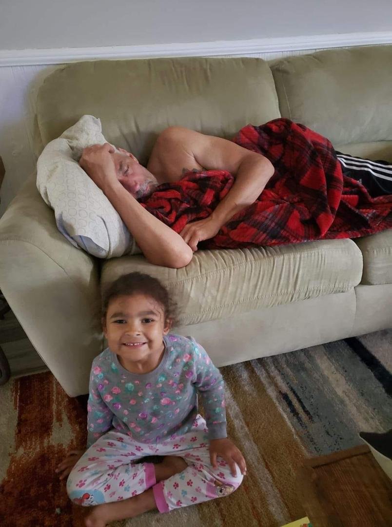 Brady taking care of Lucy while momma Sam gets a much needed rest...Brady working hard..😂