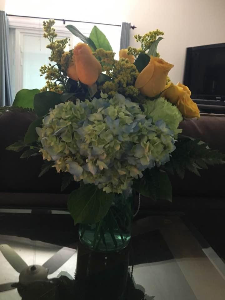 So the past week I have been in a real bad funk, my bff is moving away and I'm not taking it to well.  I am so happy and excited for her sad for me.  Well Kerry knows it's been difficult for me so look what I came home to. 