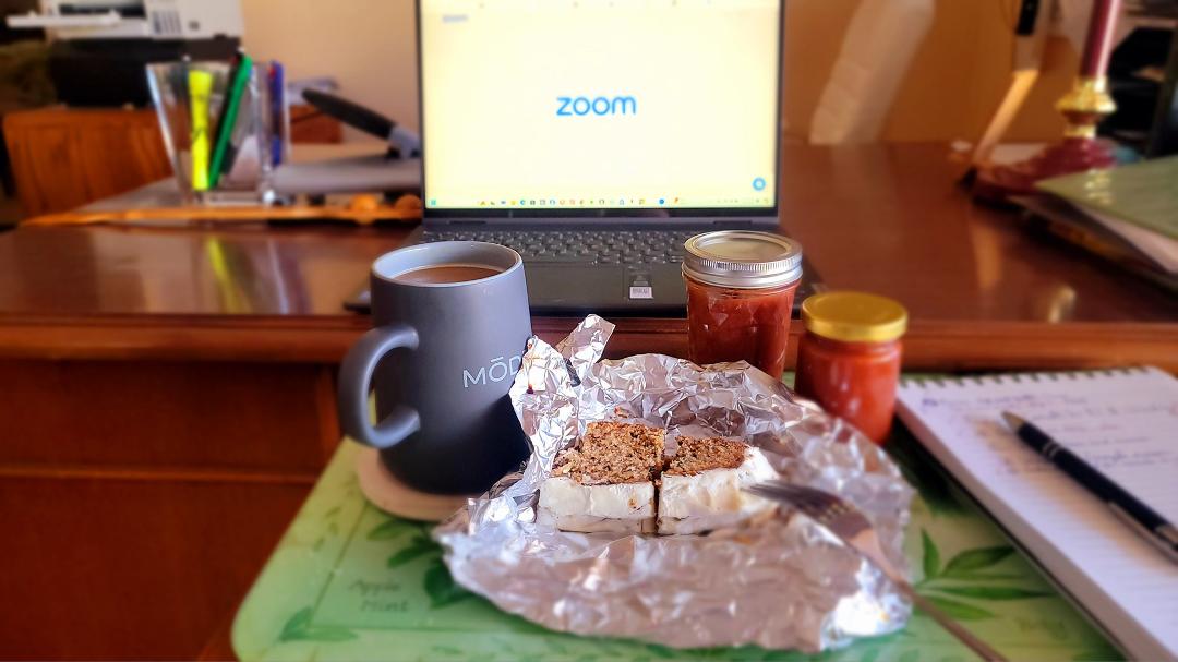 Another lovely California morning with Another yummy morning gift from
Another delightful neighbor...oh my what a great guy. Tomatoe sauce & zucchini bread!
We love all our neighbors here. ♡
PS I still have plum sauce fr