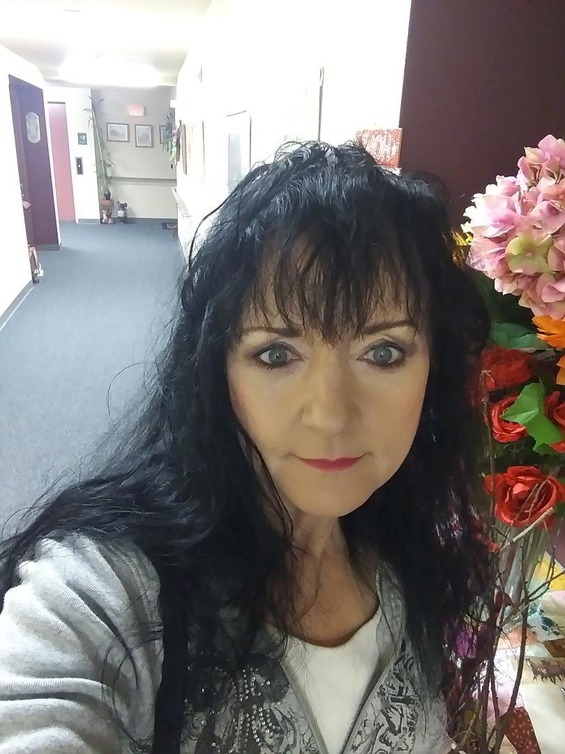 Terri Thornton's album, Mobile Uploads