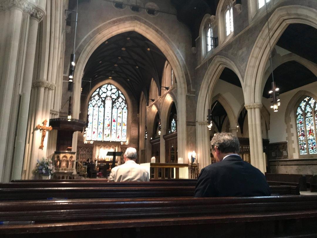 High Mass at 10:30, an elderly bunch but the Sunday School kids have a play area off to the side of the altar so there's some kiddishness going on during the rather formal service. "Holy, holy, holy, Lord God Almighty" was