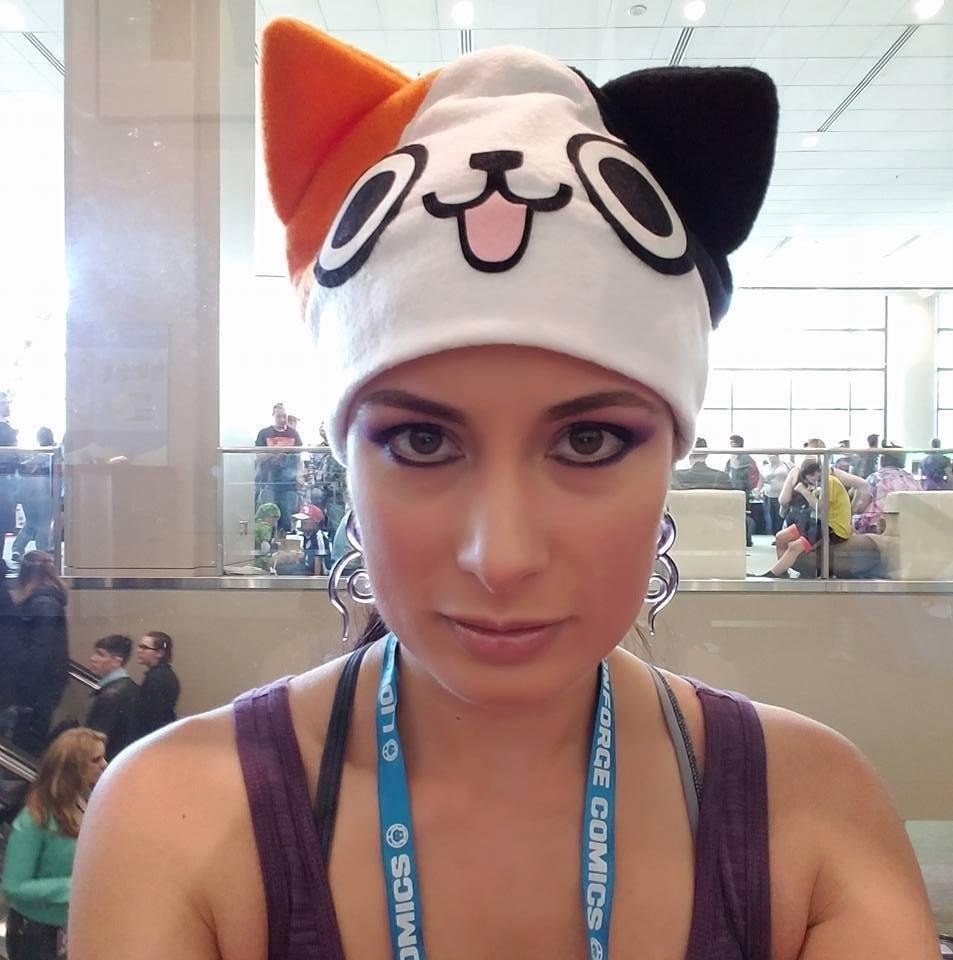 And without the makeup. Pretty, yes/no?
