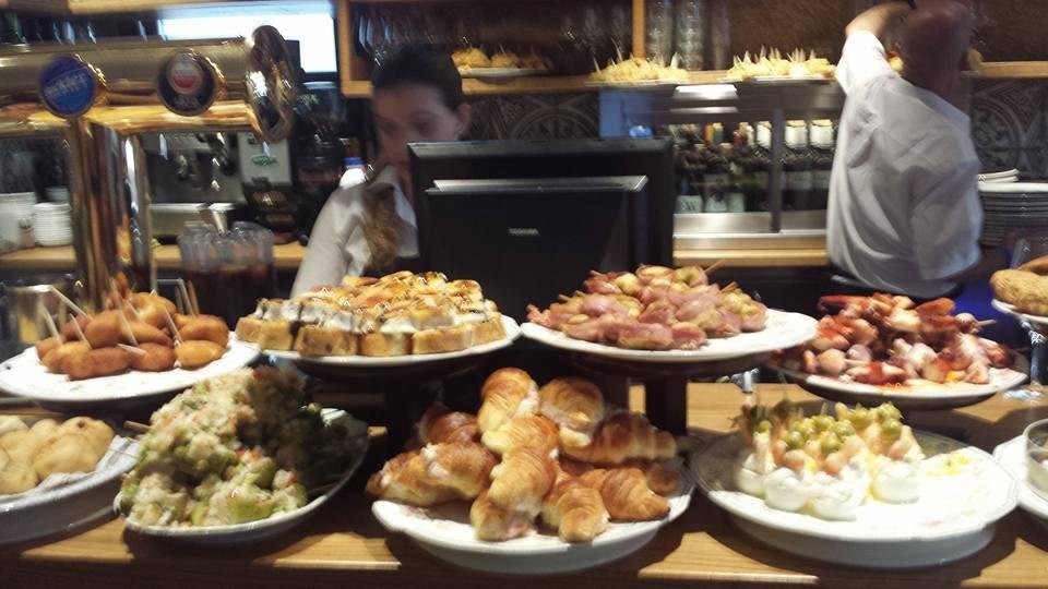 Pinxos for lunch at the cafe!!