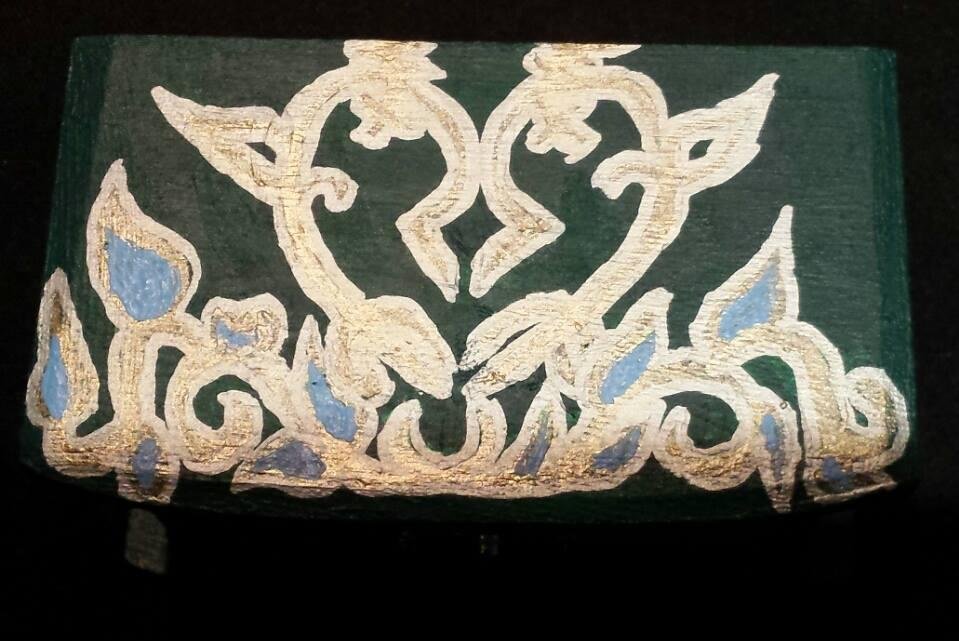 Green and Gold Box - Top /2014