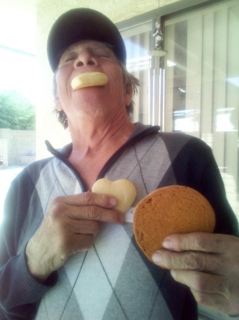 Thank you for the cookies Mano(Francine)., Darryl and I went to see mom and had a good visit...