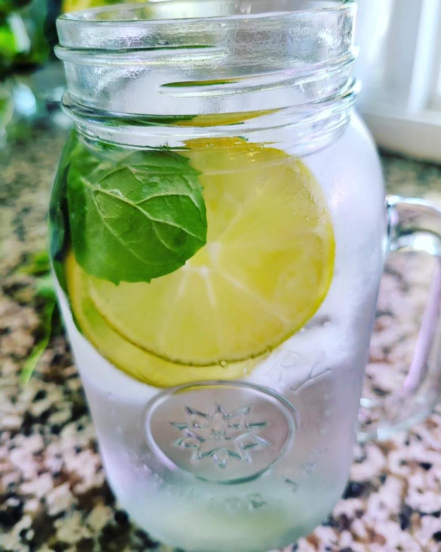Had a lot of extra mint so im gonna give mint lime water a try!   #waterwithmintandlime #freshmintwater