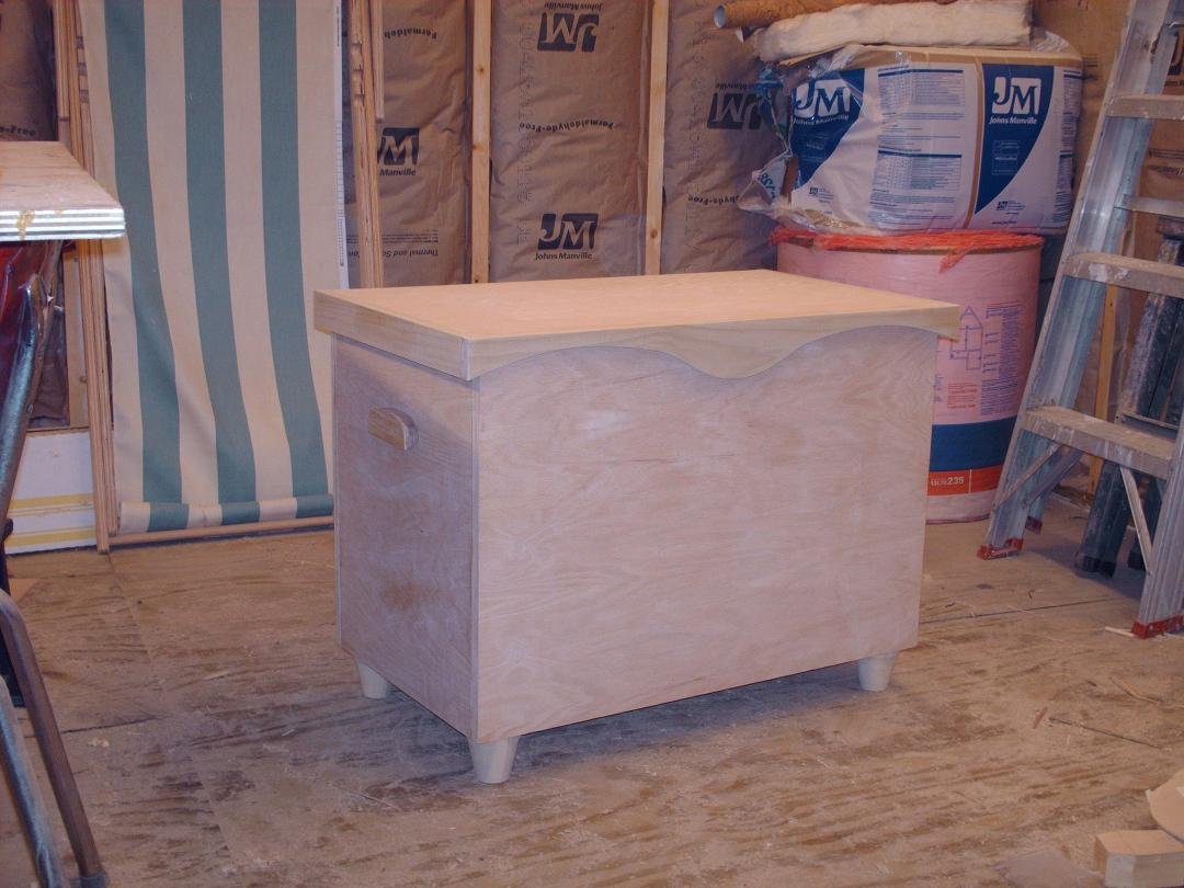 I made this toy box for my great neice