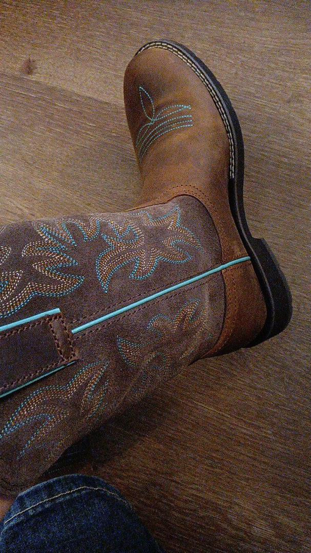 After many many years of wanting boots, I finally got them!!!!! Thank you babe, I love them!! ❤️