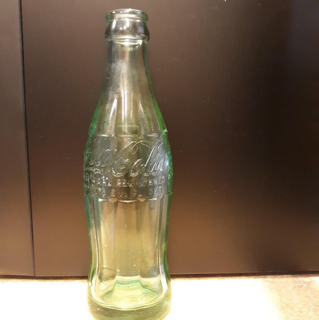 We put peanuts in our Coca Cola in Indiantown but it was in the older small green coke bottles