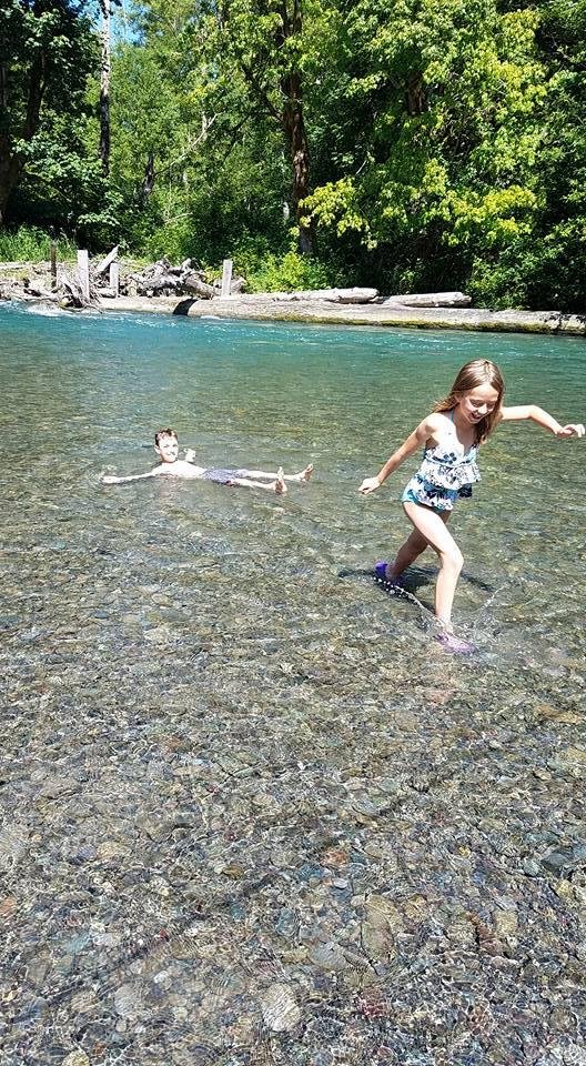 Christofer cooling off in the dosewillips river. Brrrrrr.
