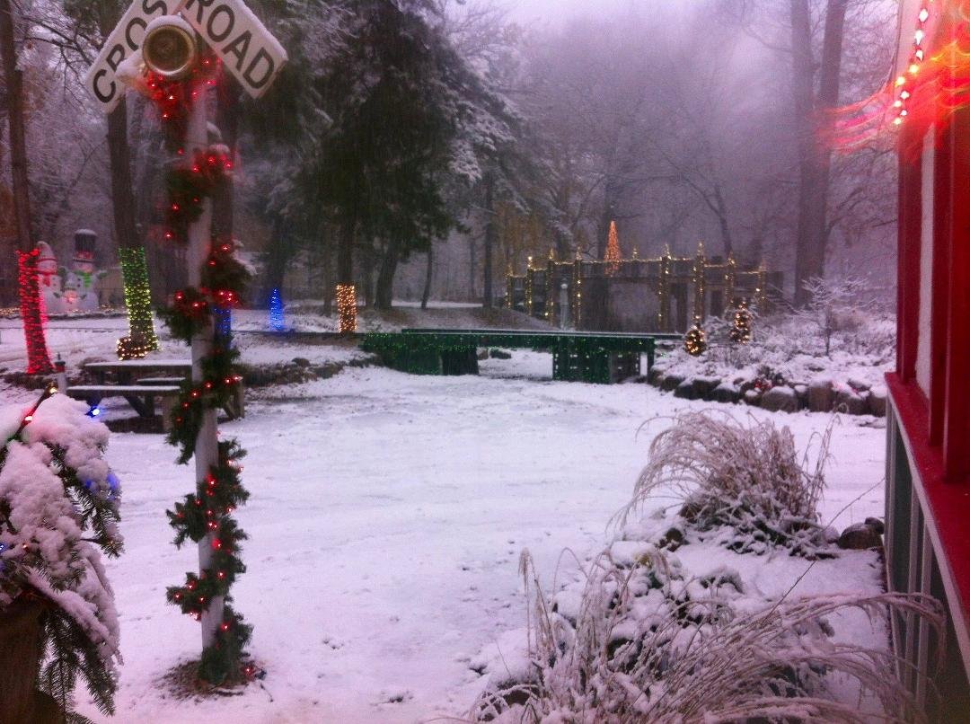 Saw this picture posted on Eden Springs (House of David) Facebook page. Makes me nostalgic for a Benton Harbor Christmas!