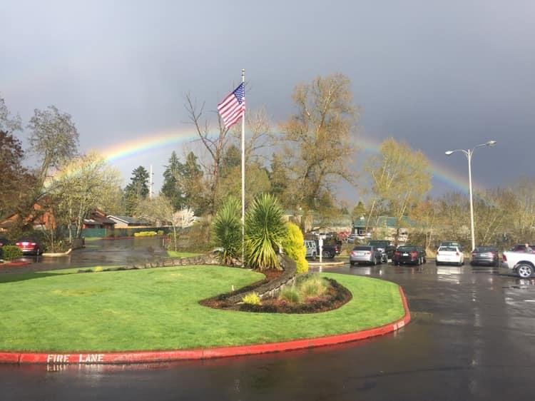 Hubby took this picture yesterday while he was working at the Golf Course. Just Wow! Gods promise to this Country! Couldn’t be more fitting!!!🇺🇸