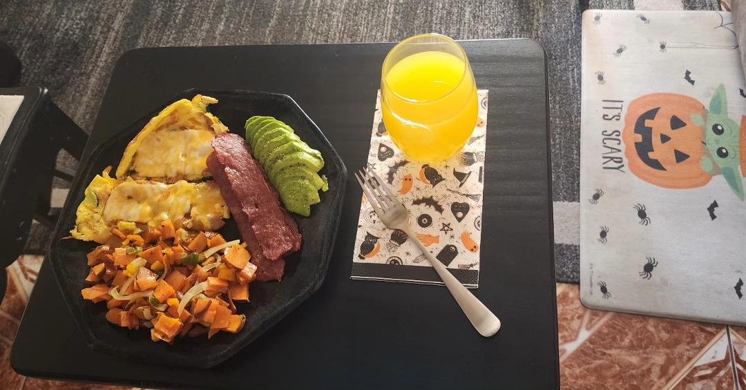 MOM's breakfast is served!!