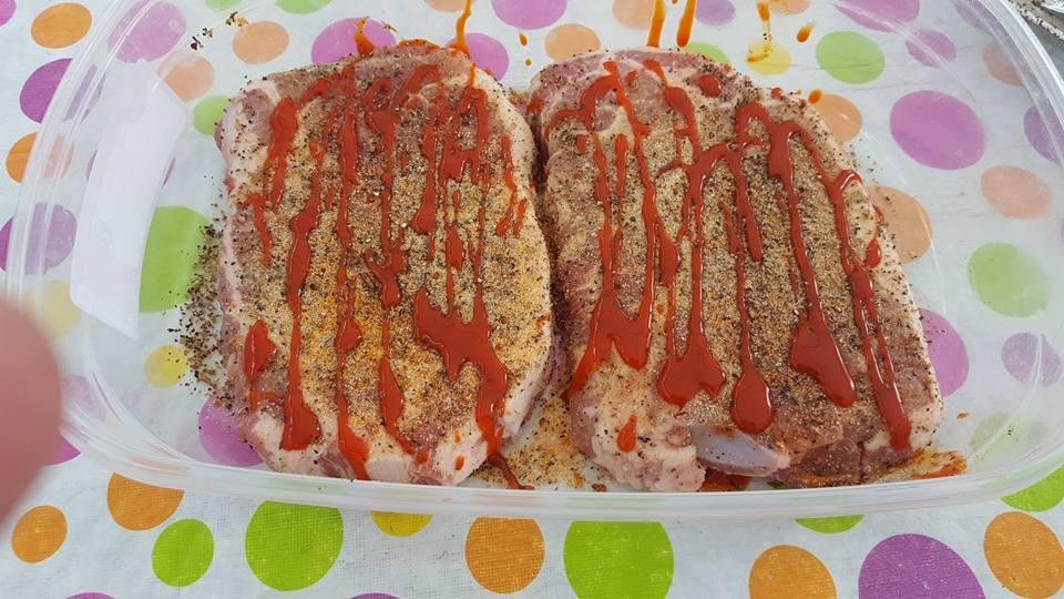 our dinner tonight yummy , pork shoulder blade steck    BONE IN    thanks Mad and Henri  lol