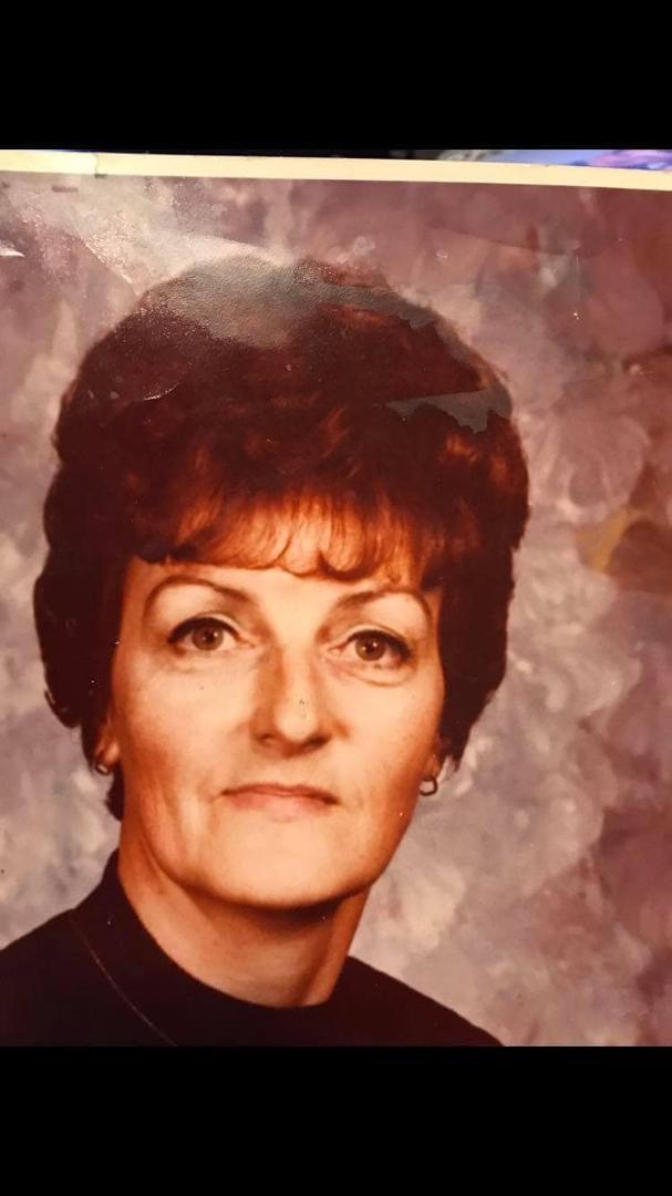You been gone 9 years today! I miss you so much! Love you Mom❤️