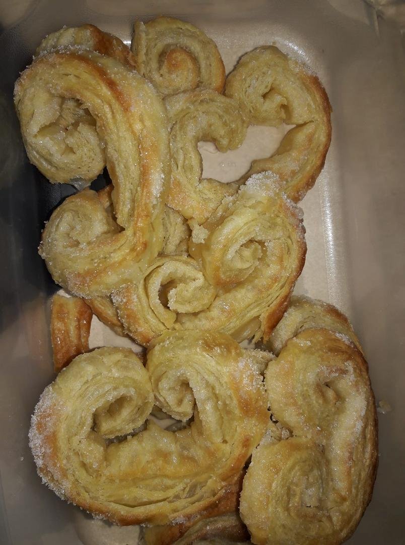 My attempt at eyeglasses pastry. Some came a little unrolled. Haven't tasted yet.