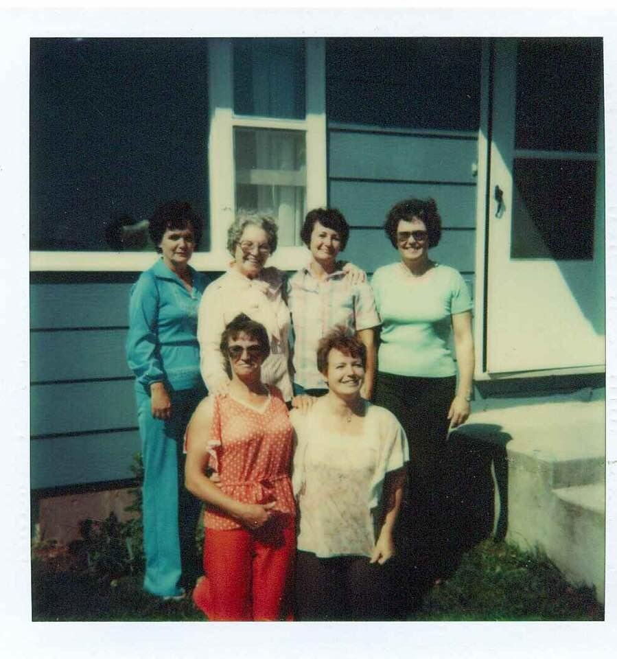 Happy Mother’s Day . A great photo of my mother and her mom and sisters. Top row left to right,Nita Potter,Luzzell Hill,Nola Bradbury,Vivian Shaw.Bottom row left to right, Darlene Thorsrud, Jenne Christian.