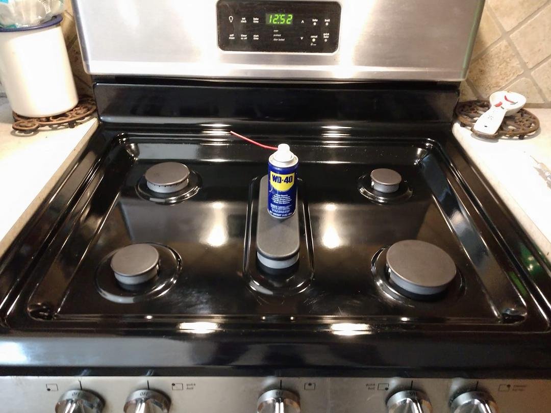 Little cleaning hack I discovered to get the baked in grease and crud on our gas stove. Someone insists on frying everything, and its not Bridget Linn or myself.