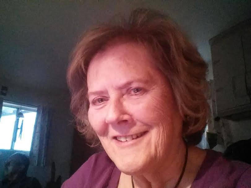 Found me a new hair stylist ... think I'll keep this one. Been a long time since I had one as good as Lori Watts-Falkin ... now she was a keeper.