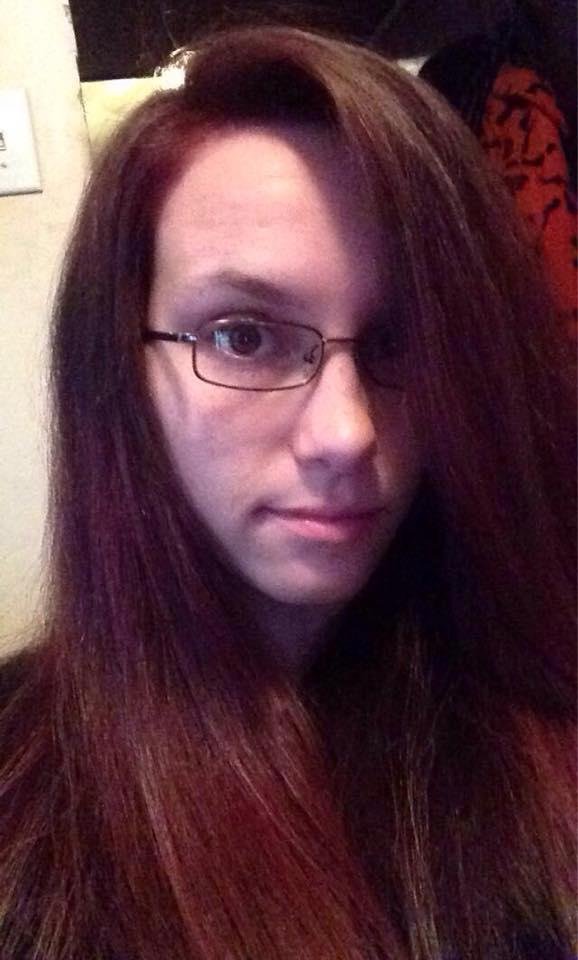 Well dye my hair red lol thank to Chalsa Reichard and mama Karen Zacharias you help me wash it out :)