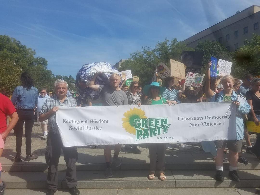 At the climate strike . Lots of young people here.