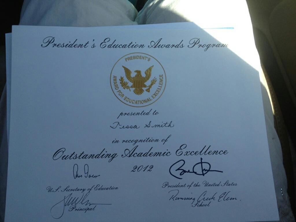 Granddaughter Tessa (Ernie's sister) got the Obama award; one of five out of 300! Way to go! So lucky to have six GRANDkids.