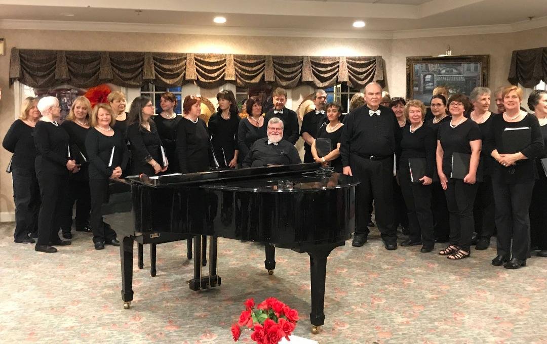 The Lakeside Choraliers.