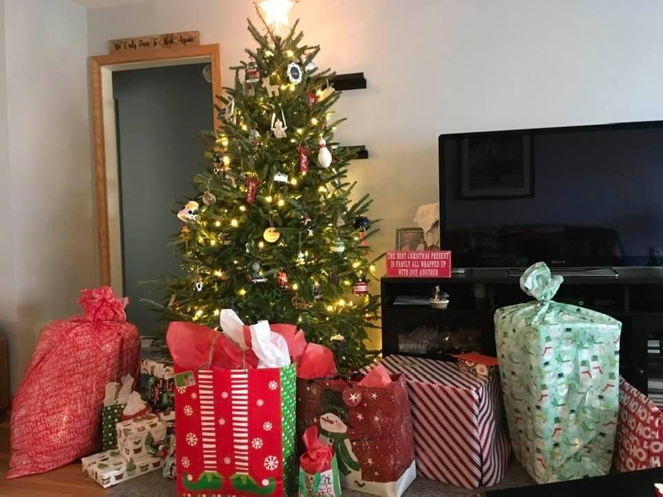It seems we’ve all been good! 
Wishing all our family and friends a beautiful day celebrating 
With family and friends!
Merry Christmas to all from the Post family! 🌲🎅🏻💕