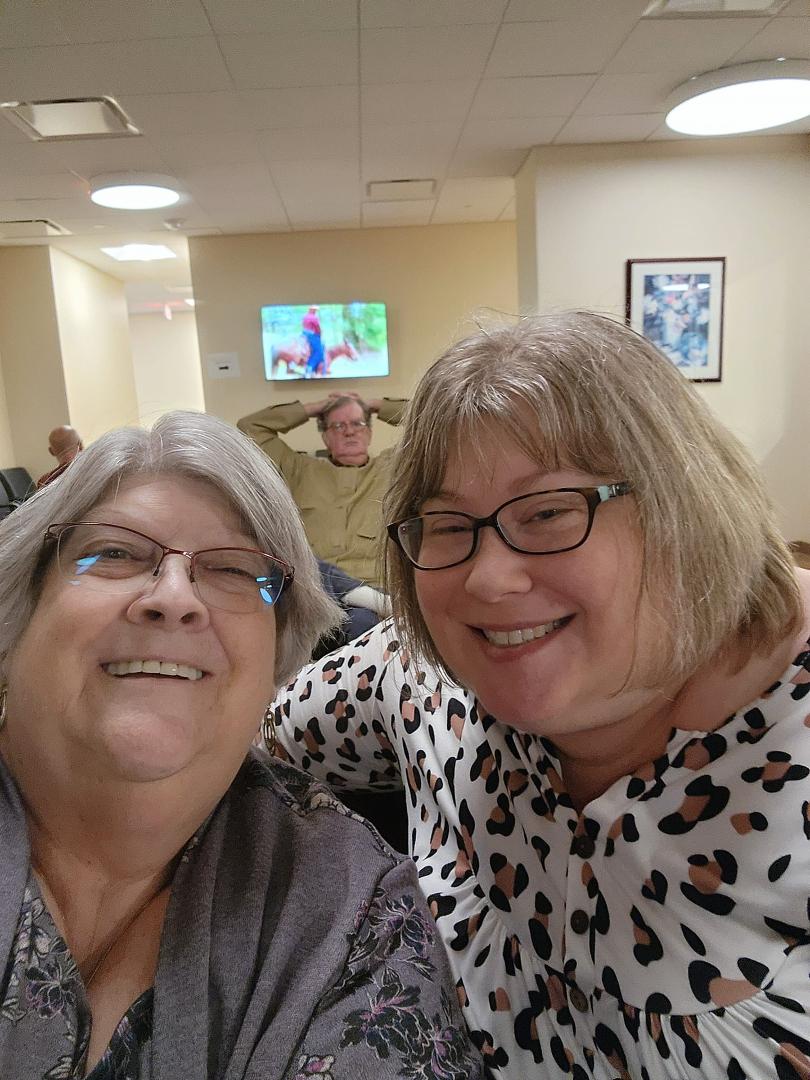 It was my lucky day. Look who I ran I to at my Mom's eye appt. Visit was short, but good to see Rachel Henderson Eckard.