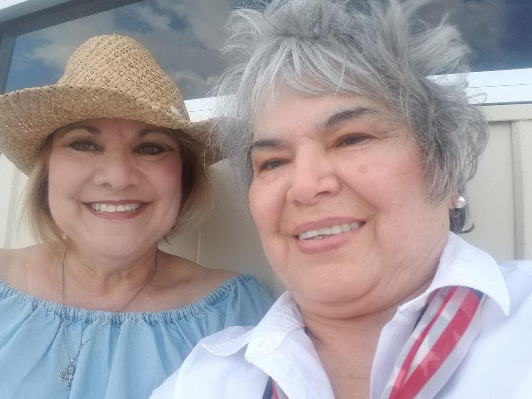 Enjoying Bobby Pulido concert