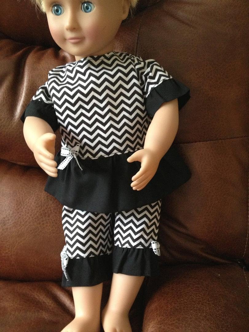 Available now: $15
chevron top and capri outfit