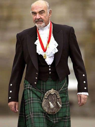 Tha first older man I was ever in love with passed away today. “Shaken not Stirred” I fell in love with his voice when he said it. Rest In Peace Sean Connery my Scottish love. 😭🥰