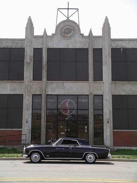 Studebaker Fans. I found a website https://mrandersonblog.wordpress.com/my-studebaker-r2-gt-hawk/