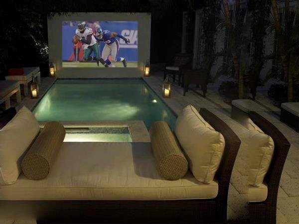 Would YOU 'like' to watch football in this backyard?
#homes #backyard #gametime