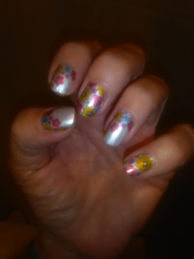 I'm loving my Color Street nails!!!