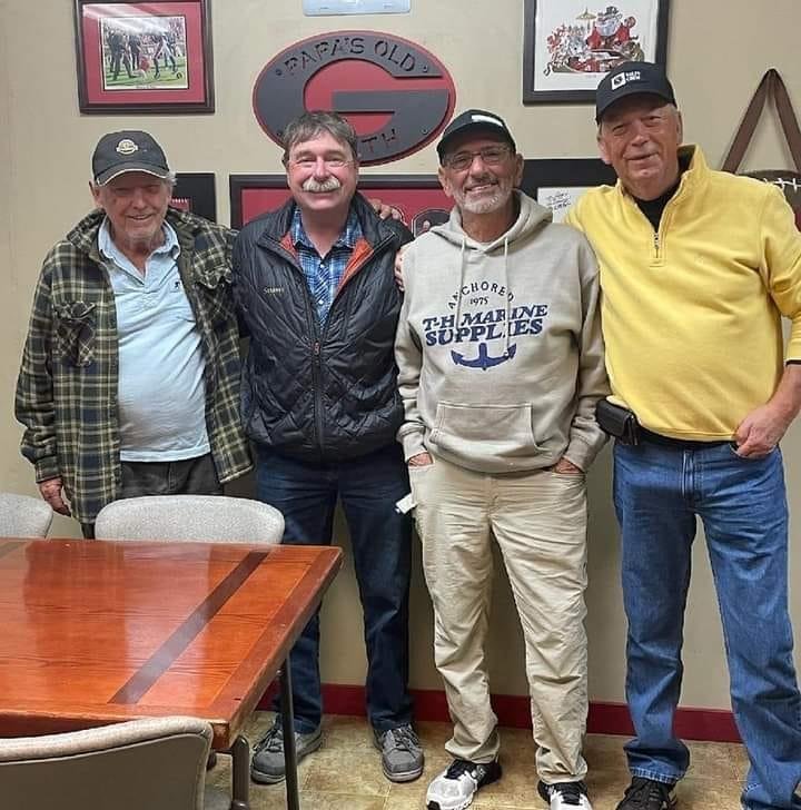 Guess who joined us at Papa's Old South Restaurant. Two of BassMasters Classic living Legends Shaw Grigsby and Paul Elias. They ate with us 3 nights in a row. Had a blast visiting with them and hearing some of their stories