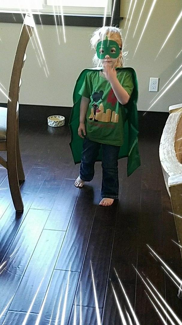 Gecko Zoey to the rescue