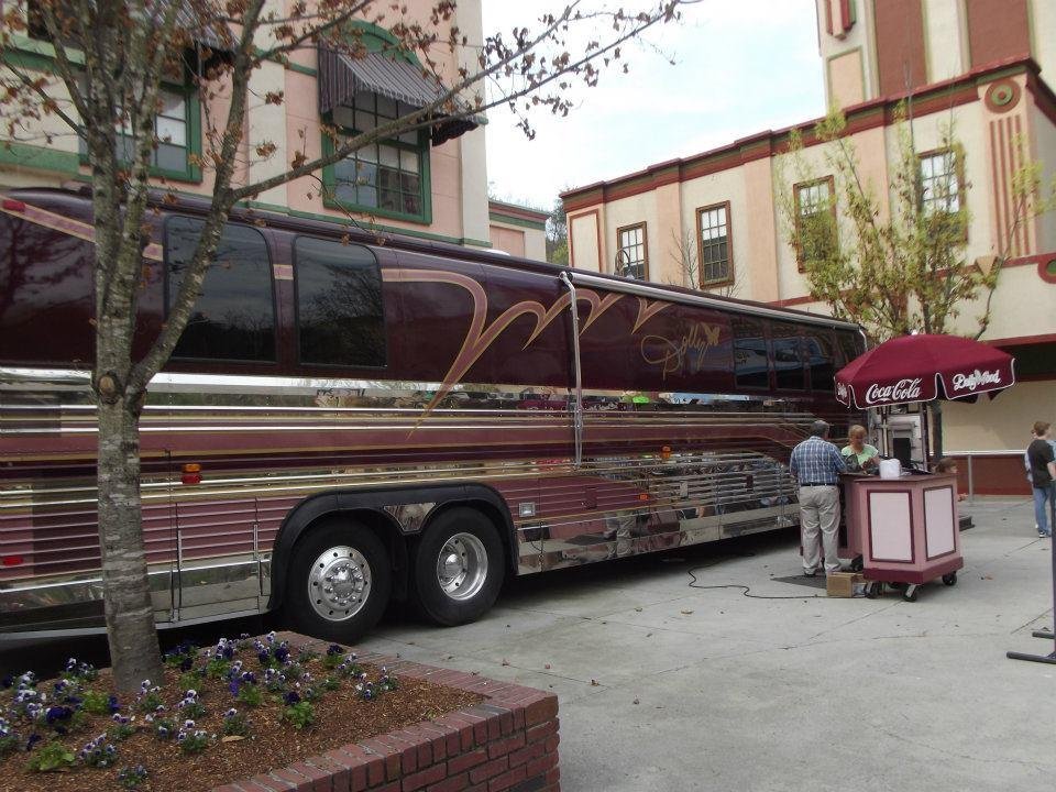 Dolly,s road bus
