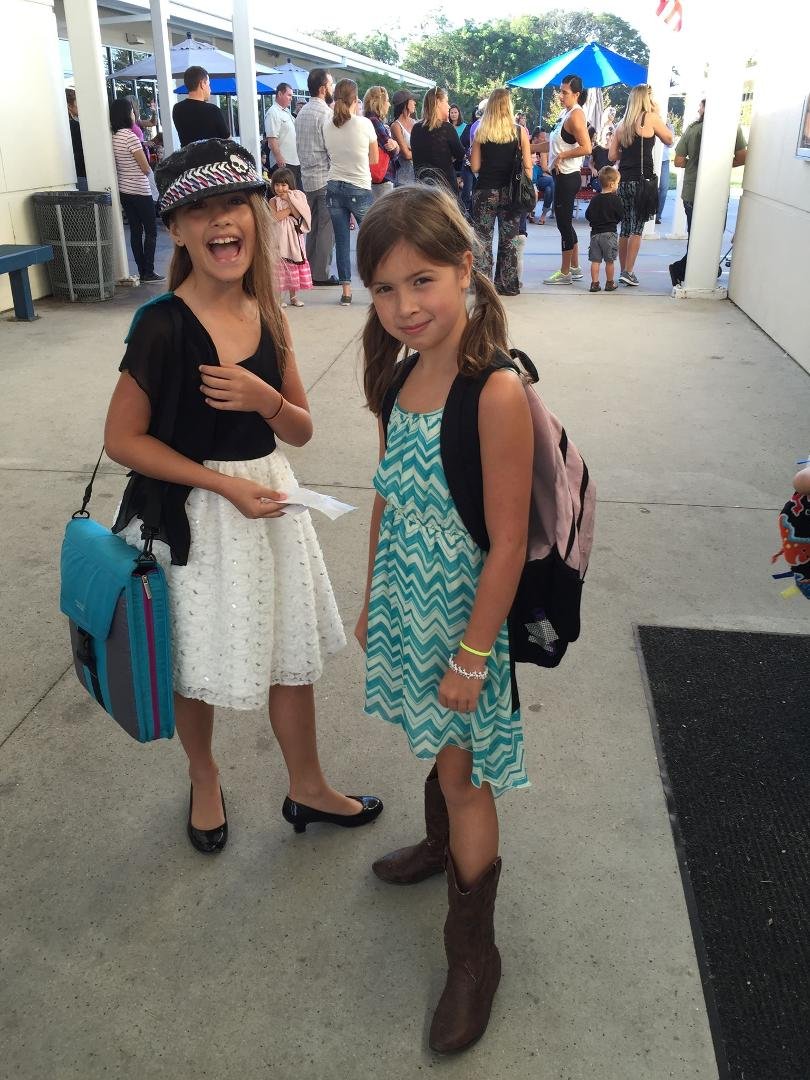 Las facionistas, Valerie and Madison