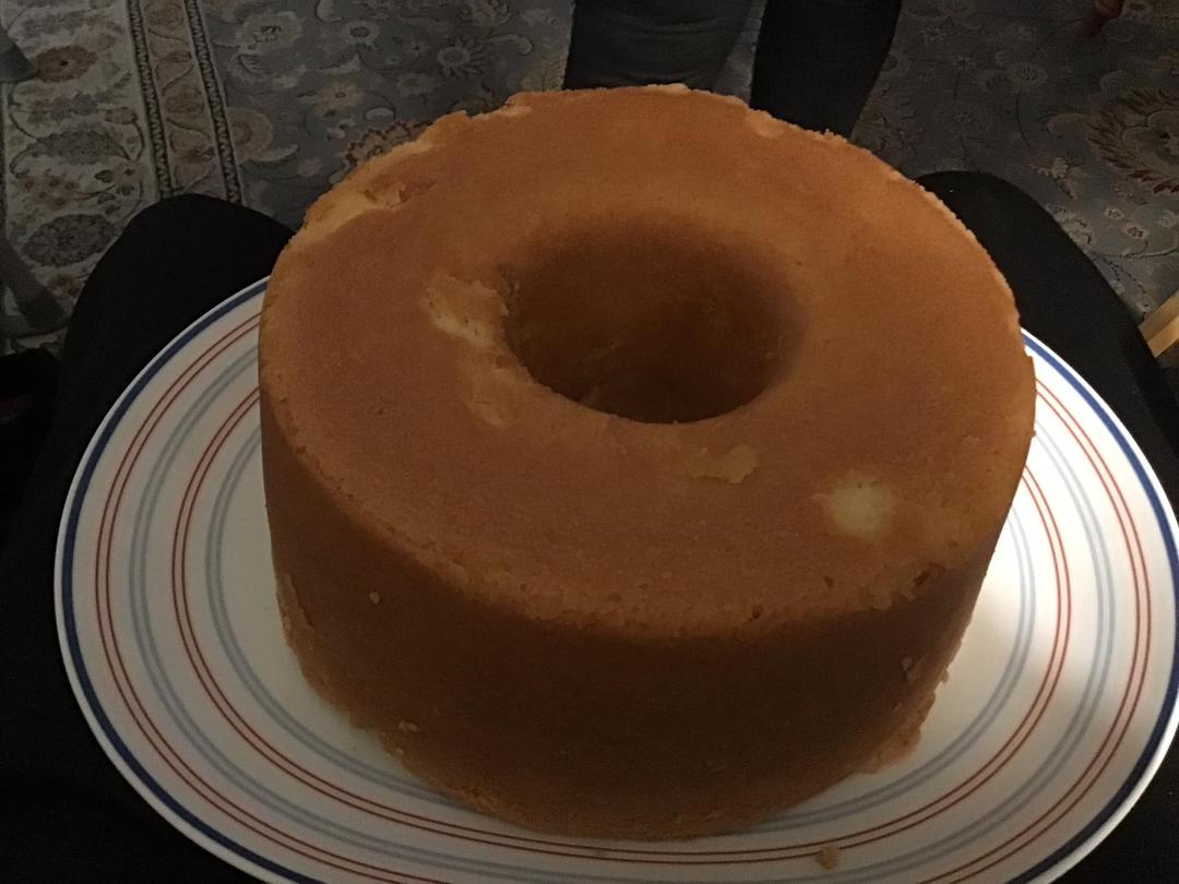 Dessert tonight, and for a few nights, a million dollar pound cake!!