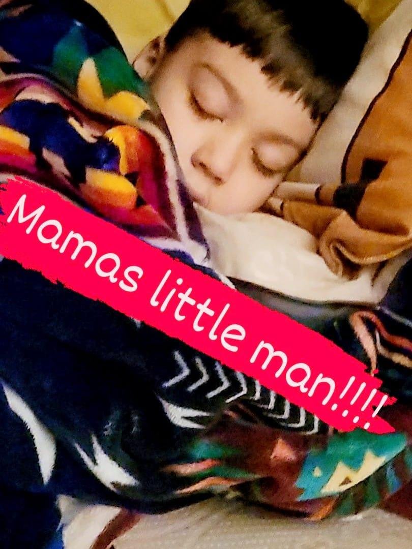 Sleeping so peacefully,next to me loving every minute of it .💤💤💋♥️